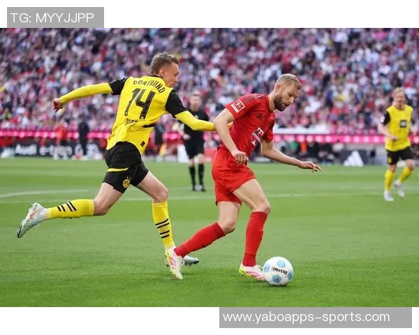 凯恩寒风中挥杆打高尔夫穆勒点赞为他加油打气 凯恩寒风中挥杆打高尔夫穆勒点赞为他加油打气