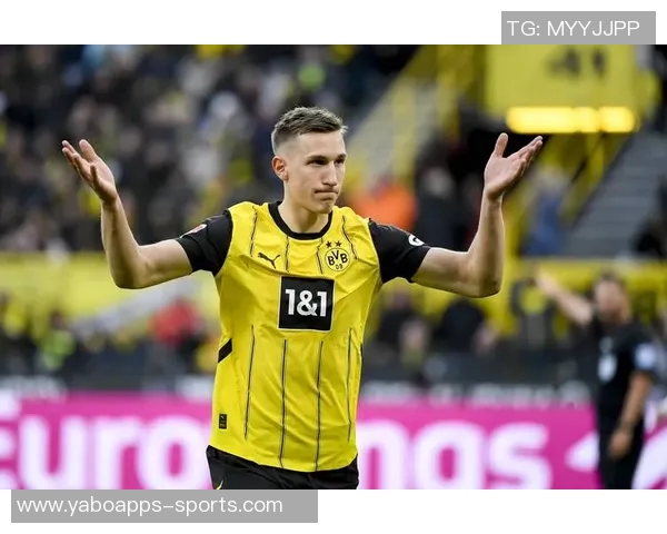 多特蒙德火力全开欧冠赛季连续三场狂轰四球展现强劲攻击力 多特蒙德火力全开欧冠赛季连续三场狂轰四球展现强劲攻击力