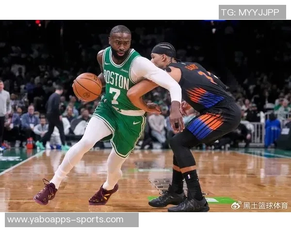 杰伦布朗赞沃尔什日益成长期待他在赛场上的精彩表现 杰伦布朗赞沃尔什日益成长期待他在赛场上的精彩表现